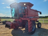 Case IH 1688 Combine