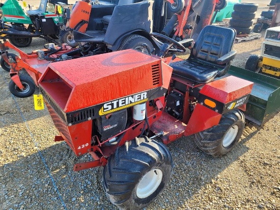 Steiner 420 Tractor