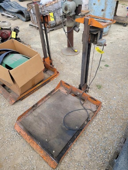 Mower Lift Stand w/ Electric Motor