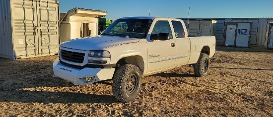 2005 GMC 2500 DURAMAX TRUCK, 4WD