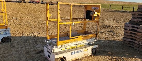 HY-BRID HB-1030 SELF PROPELLED SCISSOR LIFT