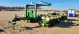 JOHN DEERE 7000 16 ROW PLANTER