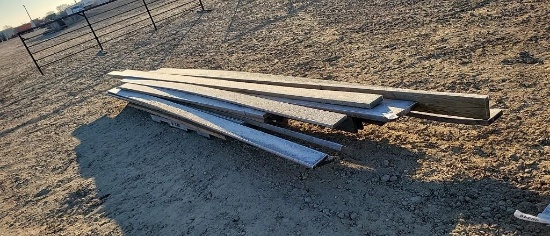 PALLET OF MISC LUMBER UP TO 20' LENGTHS
