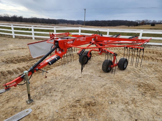 Kuhn GA4220TH Rotary Rake