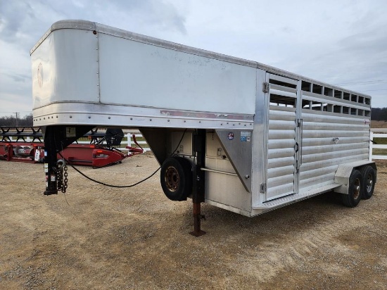 2016 Kiefer Built 16' Gooseneck Livestock Trailer