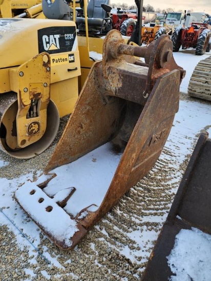 28" Excavator Bucket