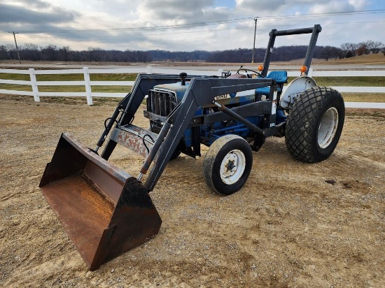 Ford 3600 Loader Tractor