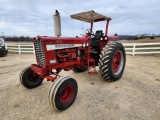 International 856 Tractor