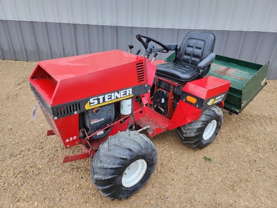 Steiner 420 Articulate Tractor