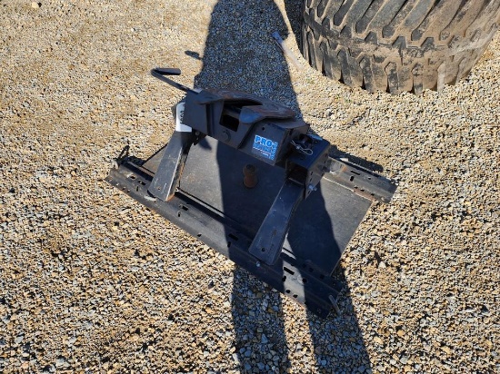 Camper Hitch & Mounting Plate
