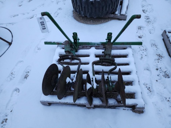 John Deere Mounted Hillers