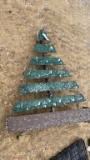 CHRISTMAS TREE MADE FROM PALLET