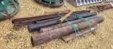 PALLET W/ 4 FENCE POSTS & 5 CROSS BRACES