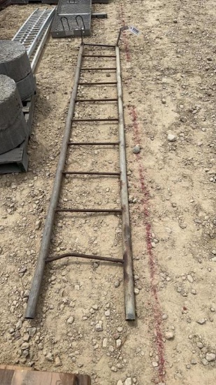 STEEL PIPE LADDER