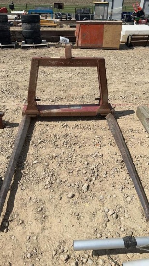 NEW HOLLAND 3 PT BALE MOVER