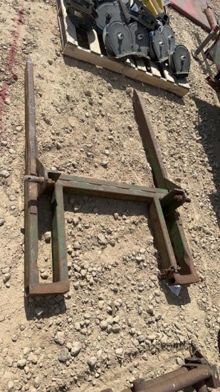 2 PT BALE SPEAR