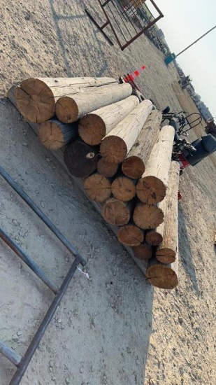 (20) 8' CEDAR POSTS