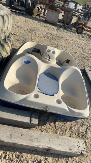 PADDLE BOAT - NO REGISTRATION