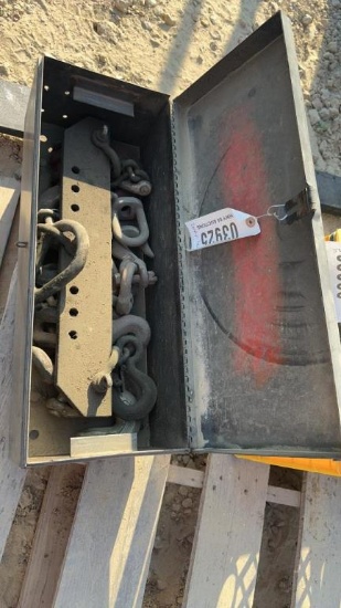 LOAD LEVELER WITH HOOKS AND TOOL BOX