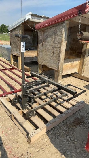 LAWN HOIST