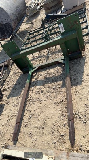 ROUND BALE MOVER