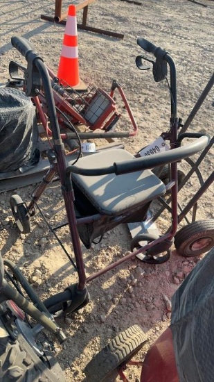 WALKER WITH WHEELS
