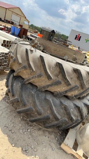 PAIR 18.4 X 38 DUALS