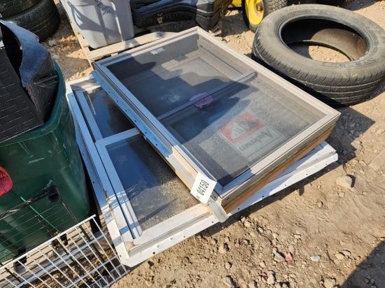 (2) WINDOWS