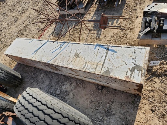 8' TRUCK TOOL BOX