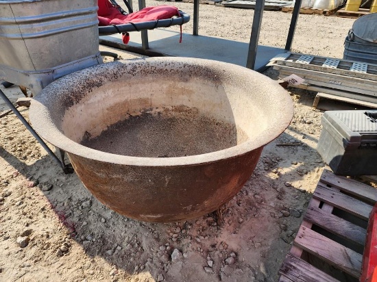 BIG CAST IRON KETTLE
