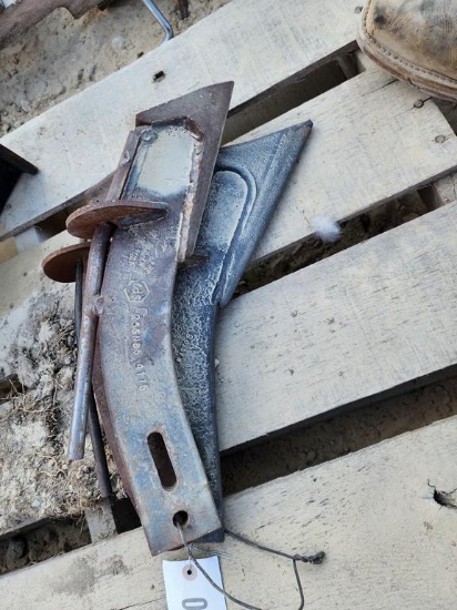 (3) ANHYDROUS KNIVES LIKE NEW