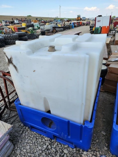 BIG PLASTIC TOTE