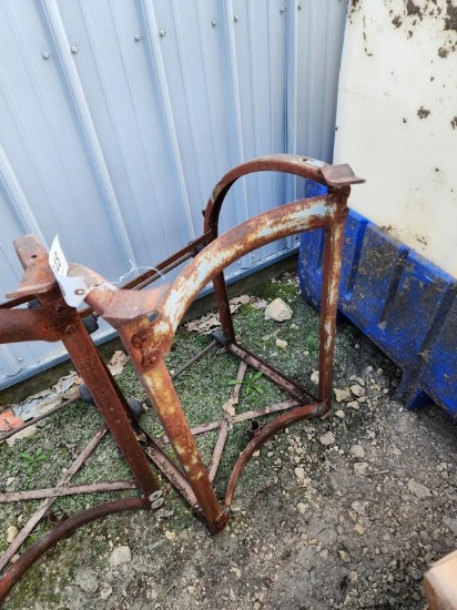 HORIZONTAL BARREL STANDS