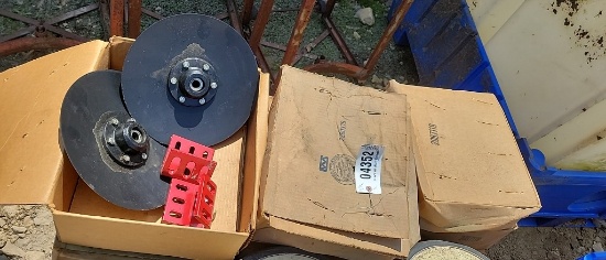 NEW IN BOX (12) ROW CLEANERS & HARDWARE