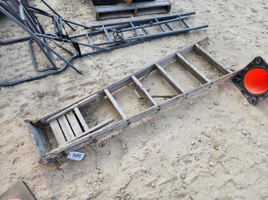 6' WOOD LADDER