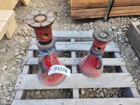 (2) SCREW JACKS