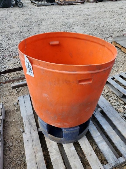 30 GALLON SMALL ORANGE HOG WATERER
