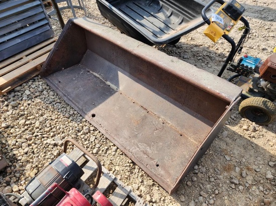 JOHN DEERE LOADER BUCKET OFF JOHN DEERE 48 LOADER