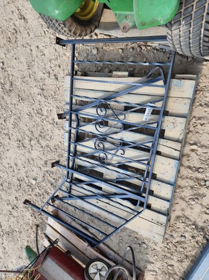 (2) PCS STEEL STEP RAILING