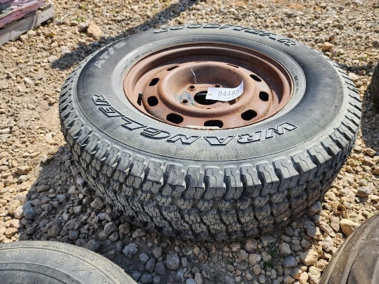 LT275/70R17 TIRE