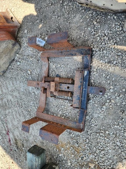 DMI TRUCK HITCH