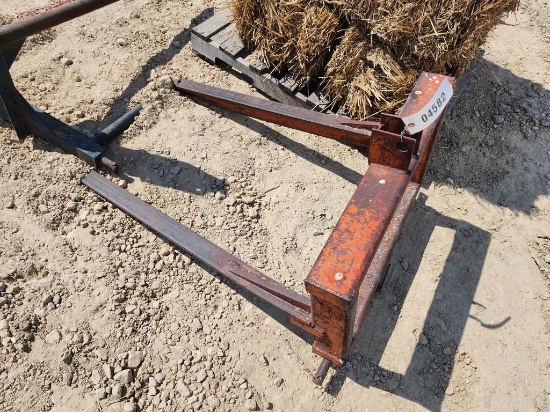 3 PT BALE SPEAR 2 PRONG