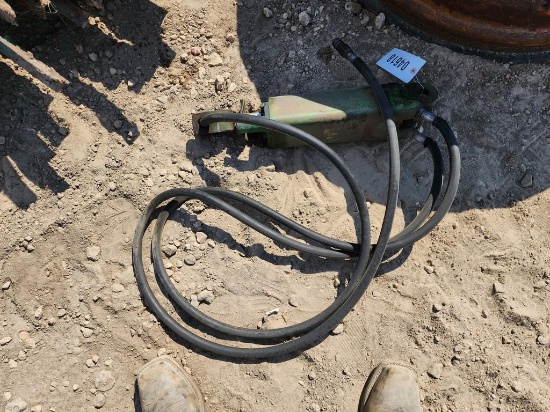 JOHN DEERE 3 X 8 HYDRAULIC CYLINDER