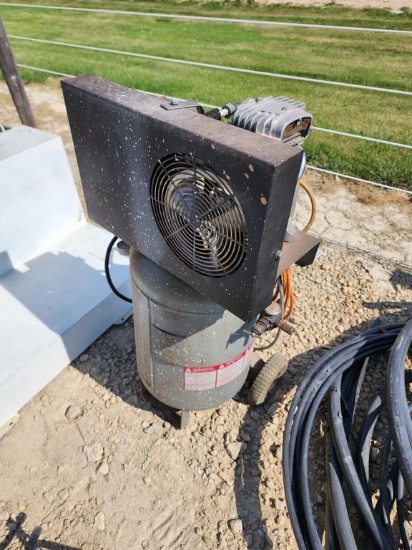 110 V AIR COMPRESSOR - WORKS