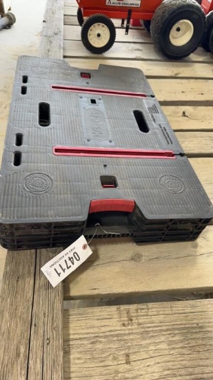 COLLAPSIBLE CONTRACTORS TABLE