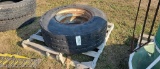385/65/22.5 TIRE WITH RIM