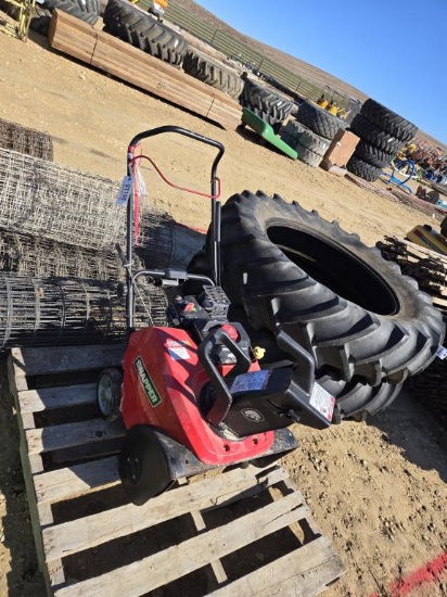 SNAPPER 4 STROKE SNOW BLOWER