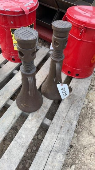 (2) VNTAGE SIMPLEX SCREW JACKS