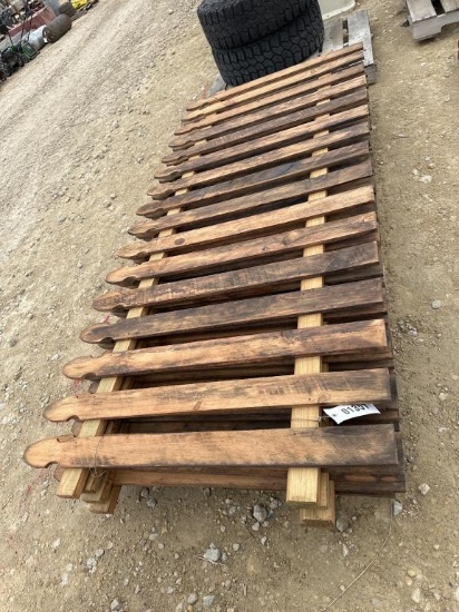 (5) SECTIONS PICKET FENCE