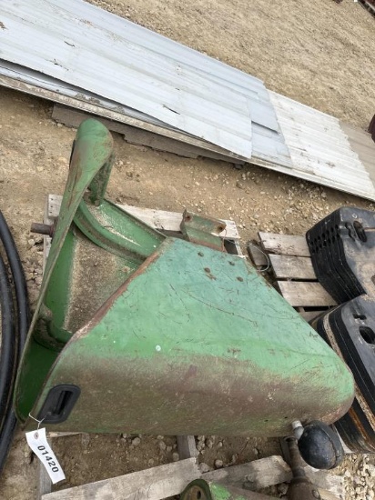 JOHN DEERE FLAT TOP FENDERS & BRACKETS